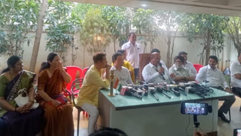 जे. एम. म्हात्रे आणि प्रितम म्हात्रे यांचा शेकापला अखेरचा ‘लाल सलाम’!… शिवसत्ता टाइम्सने सर्वप्रथम २३ मार्च रोजी पक्षप्रवेशाची बातमी दिली…