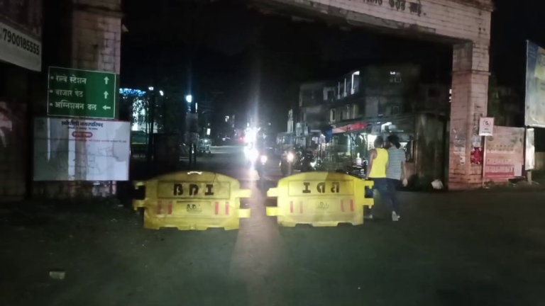 खोपोली शहरात एकेरी वाहतूक सुरू… सूचना,हरकतींची वाट न पाहता पोलिसी बळाचा वापर…