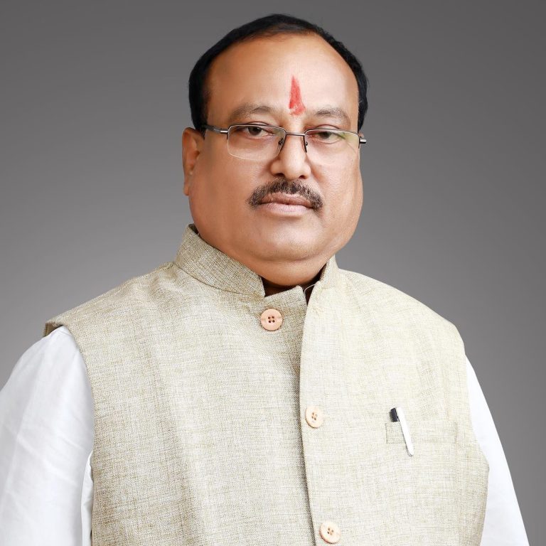 बाळासाहेब,उद्धवसाहेब,आदित्यजींचे शिवसैनिक… जिल्हाप्रमुखपदानंतर लोकांच्या मनातील भावी आमदार… शिरीषदादा घरत यांचा वाढदिवस म्हणजे लोकोत्सव…