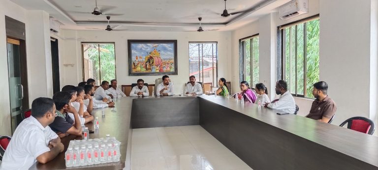 रायगड जिल्ह्यातील गावागावात संघटनेचे विचार आणि ध्येय-धोरणे सर्वत्र पोहोचवण्या संबंधी सखोल चर्चा…