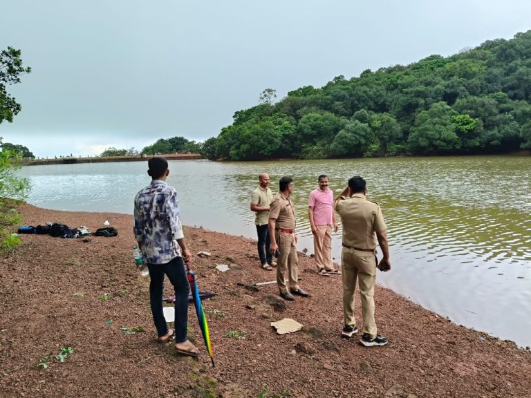 माथेरान शॉर्लोट तलावात तीन पर्यटक बुडाले… फिरण्यासाठी १० जण आले आणि पोहण्यासाठी तिघे गेले…