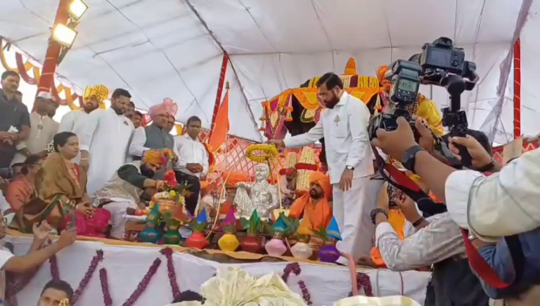 छत्रपती शिवाजी महाराजांचा राज्याभिषेक रायगडावर उत्साहात… शिवसृष्टी निर्मितीसाठी शासनाकडून सर्वतोपरी सहाय्य:एकनाथ शिंदे…