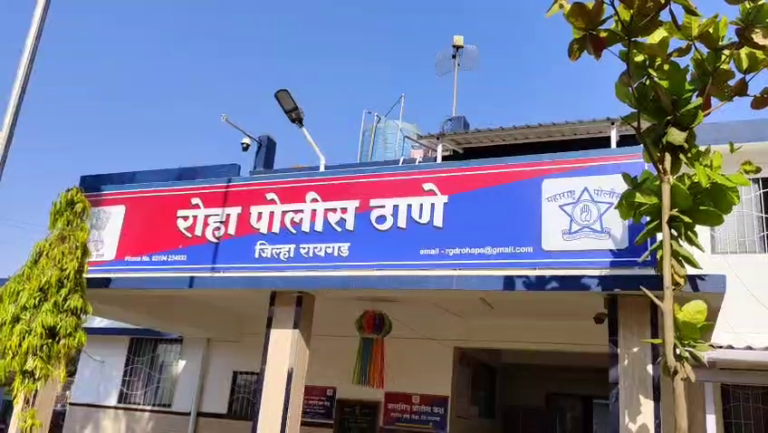 महिला व बाल विकास मंत्र्यांच्या गावातच महिला व मुली असुरक्षित… चॅटिंग व्हायरल करण्याची धमकी देत मुलीचे वारंवार शोषण…