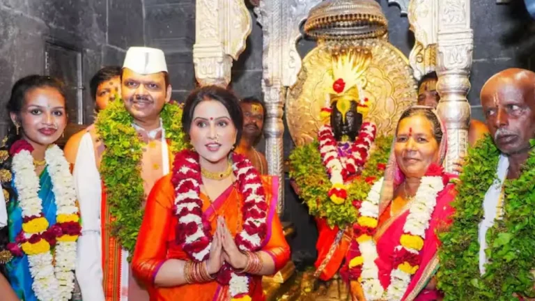अवघे गरजे पंढरपूर,चालला नामाचा गजर… पंढरपुरात मुख्यमंत्र्यांच्या हस्ते शासकीय महापूजा संपन्न…  