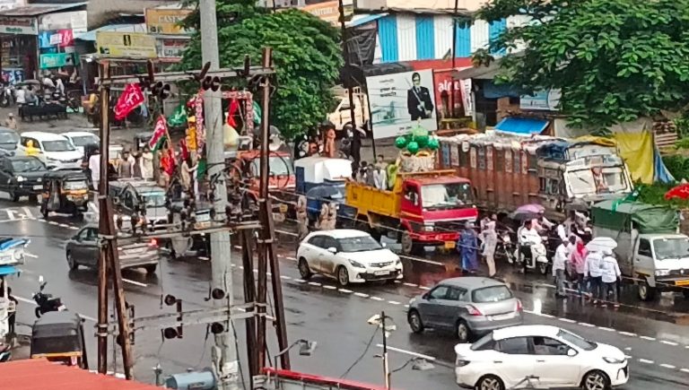 खालापूर तालुक्यातील मुस्लिम बांधवानी केला मोहरम साजरा… हाळ बुद्रुक व हाळ खुर्द गावातून मोहरमची मिरवणुक…