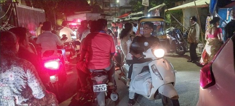 उरण शहराला वाहतूक कोंडीचे ग्रहण… पादचारी ,विद्यार्थ्यांसह स्थानिक  नागरिक त्रस्त…