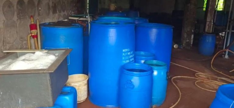 महाड एमआयडीसीतील डीझोन प्लॉट नंबर 14 सविती केमिकल कंपनीवर पोलिसांचा छापा… महाड एमआयडीसी पोलीस पुन्हा ॲक्शन मोडवर…