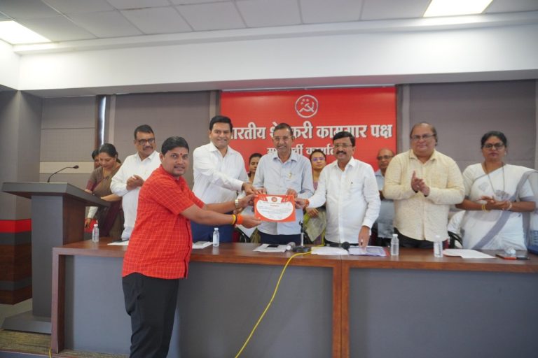 पुरोगामी युवक संघटनेच्या रायगड जिल्हाध्यक्षपदी देवेंद्र पाटील यांची निवड… पुन्हा एकदा फेरनिवड झाल्याबद्दल देवेंद्र पाटील यांच्यावर अभिनंदनाचा वर्षाव…