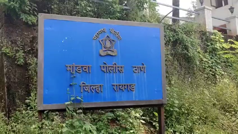माझ्या सोबत शारीरिक संबंध ठेव,अन्यथा तुला ठार मारेन… अज्ञात मोटारसायकल स्वाराची महिलेला धमकी…