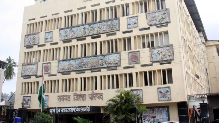 रायगडचे १९ कर्मचारी प्रतिनियुक्तीवर…जिल्ह्याचे कामकाज ठप्प… पंडितशेठ यांचा संताप;रायगडच्या कर्मचाऱ्यांची प्रतिनियुक्ती तात्काळ रद्द करा…