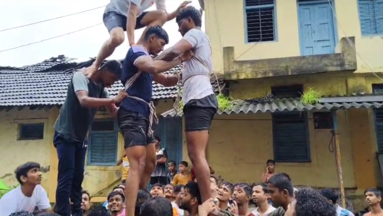 खालापूरात  परंपरागत श्री कृष्ण जन्मोत्सव व दहीहंडी उत्साहात साजरी…   