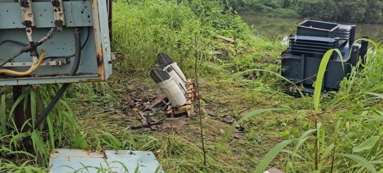 कोल्हारे येथील ट्रान्सफॉर्मरच्या तांब्याच्या तारा चोरीमुळे परिसरात खळबळ… सरपंचांकडून पोलीस स्टेशनमध्ये तक्रार दाखल…