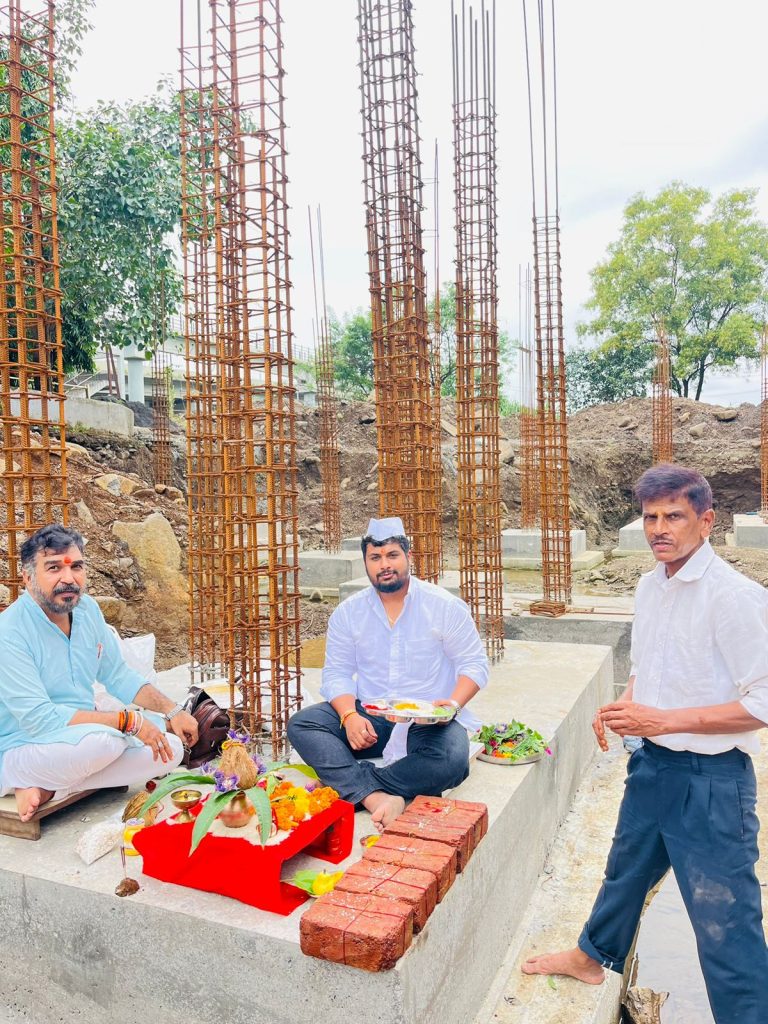 पनवेल रोडपाली येथील वालदेश्वर मंदिराचे बांधकाम सुरू… दर्शन काही काळासाठी बंद… प्रतीक ठाकूर यांच्या हस्ते वालदेश्वर मंदिराच्या बांधकामाचे भूमीपूजन…