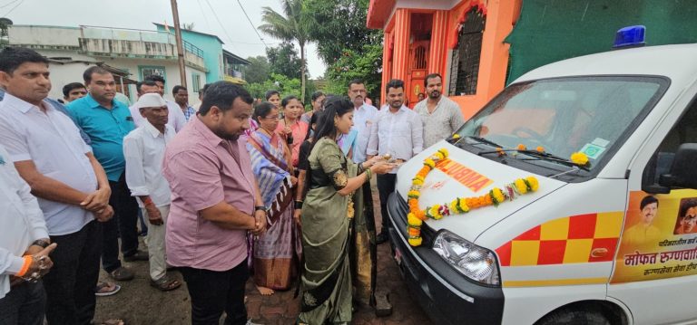 कोल्हारेत २४ तास मोफत रुग्णवाहिका सेवा सुरू… जोत्स्ना विरले यांचा मानवतेचा उपक्रम…निशुल्क रुग्णवाहिका…