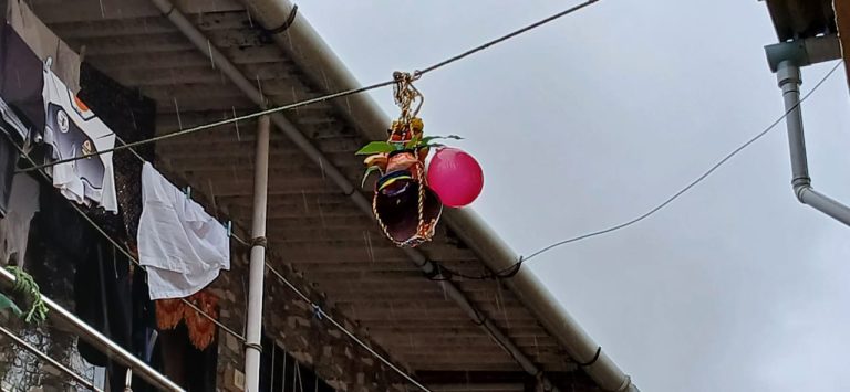 माणगाव नगरीत दहीहंडीचा जल्लोष; खांदाड गावात गोविंदांचा उत्साह…