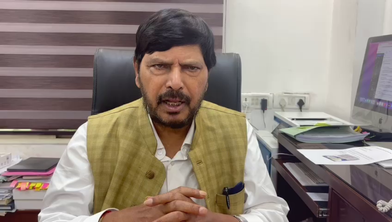 महाबोधी महाविहार बौद्धांच्या ताब्यात द्यावा… रामदास आठवले यांची संसदेत महाबोधी व्यवस्थापन बदलण्याची मागणी…
