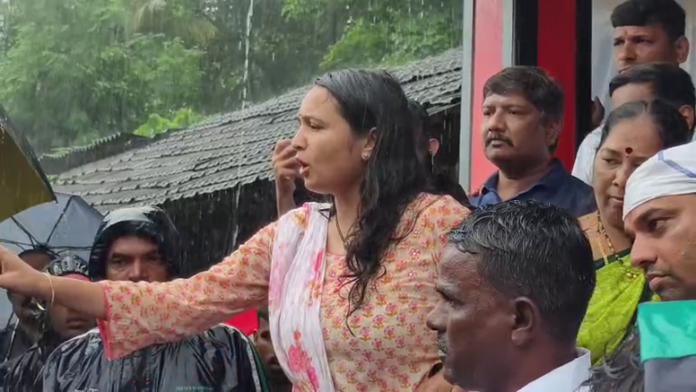 दरड कोसळली,जीव गेला…मात्र नेत्यांच्या बायकांचा राडा!… गाव शोककळेत, राजकीय तमाशा रंगला; ग्रामस्थांनी नेत्यांना हाकलले…