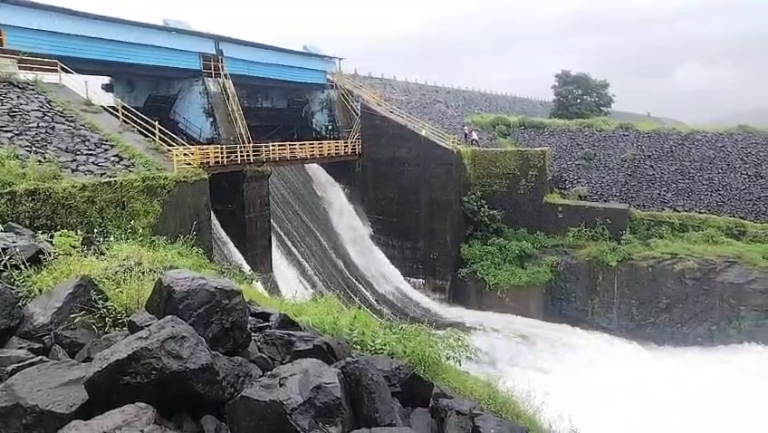 मोरबे धरण पूर्ण क्षमतेने भरले, दरवाजे उघडले… नवी मुंबई व पनवेलसाठी पाण्याचा पुरवठा सुरळीत…