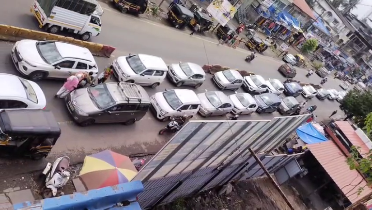 गणरायाला निरोप…कोकणवासीयांचा मुंबईकडे पलायन… माणगाव बाजारपेठेत गाड्यांच्या लांबच लांब रांगा…पोलिस प्रशासन अलर्ट…