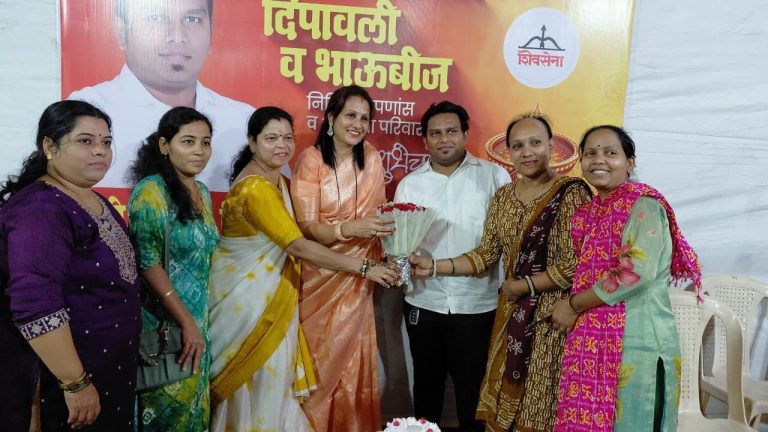 कुणाल नीरभवणे यांचा महिलांसाठी अनोखा ‘मेहंदी उत्सव’… कुणाल नीरभवणे यांच्या पुढाकारातून महिलांना भाऊबीजची खास भेट…