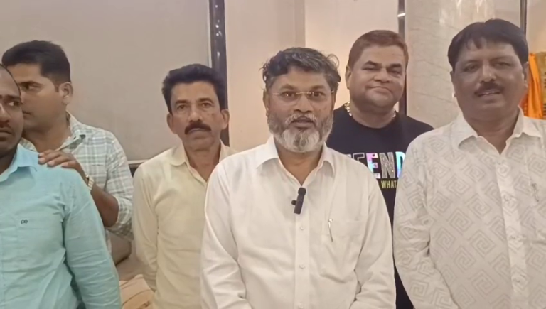 १४ गावांचा विकासनिधी ७० कोटी,तरीही समावेशाला विरोध राजकारण तापलं… १४ गावांच्या समावेशावरून नवी मुंबईत शिंदे आणि नाईक आमनेसामने…