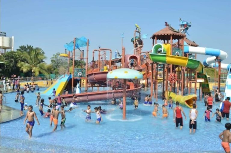 शैक्षणिक सहली की रिसॉर्ट सफरी? विद्यार्थ्यांच्या ज्ञानाऐवजी कमिशनचा खेळ उघड… उरणमध्ये शिक्षणाच्या नावाखाली धंदा! शाळा कमिशनसाठी नेतायत विद्यार्थ्यांना वॉटर पार्कमध्ये  