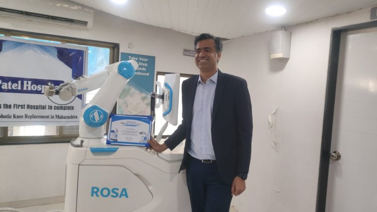 पनवेलच्या पटेल हॉस्पिटलमध्ये रोजा रोबोटद्वारे 500 गुडघा प्रत्यारोपण शस्त्रक्रिया पूर्ण…