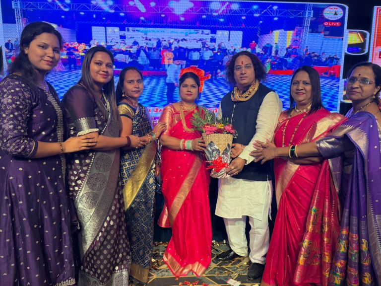 राणी माँ यांच्या आशीर्वादाने नेरळमध्ये ‘खेळ रंगला पैठणीचा’ रंगतदार…